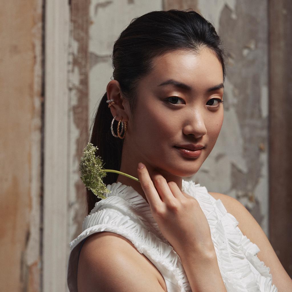 A.M. Pine Twig Hoop Earrings Gold