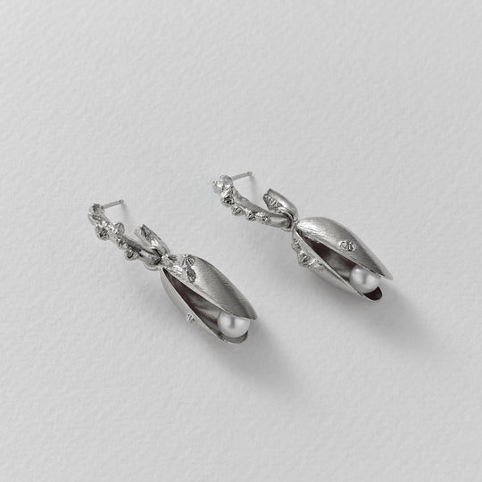 A.M. Statement Mussel & Pearl Drop Earrings Silver