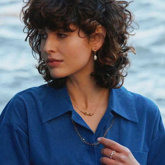 A.M. Otter & Pearl Inline Necklace Gold